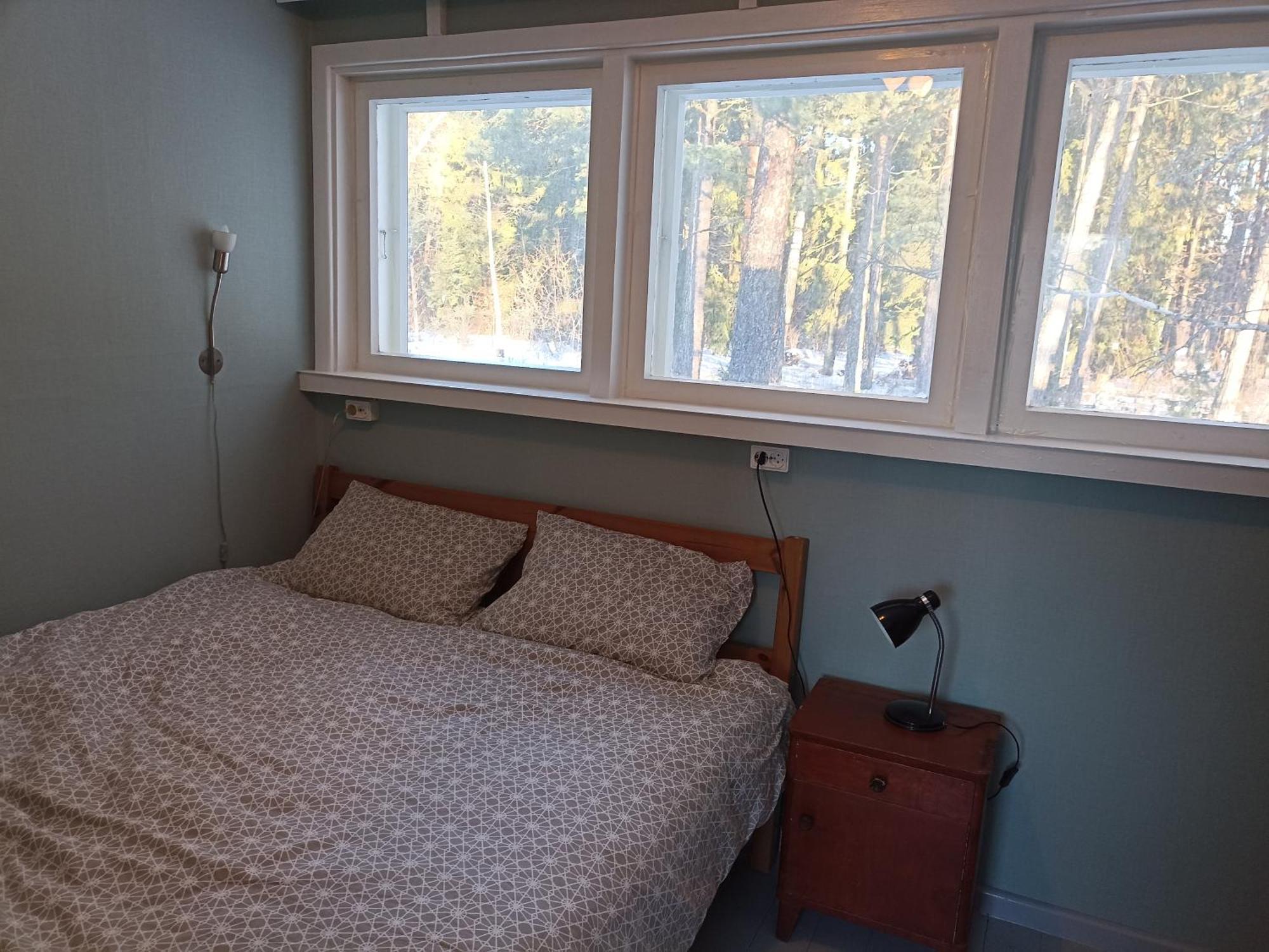 Kuus Tuba Hostel Leisi Екстериор снимка
