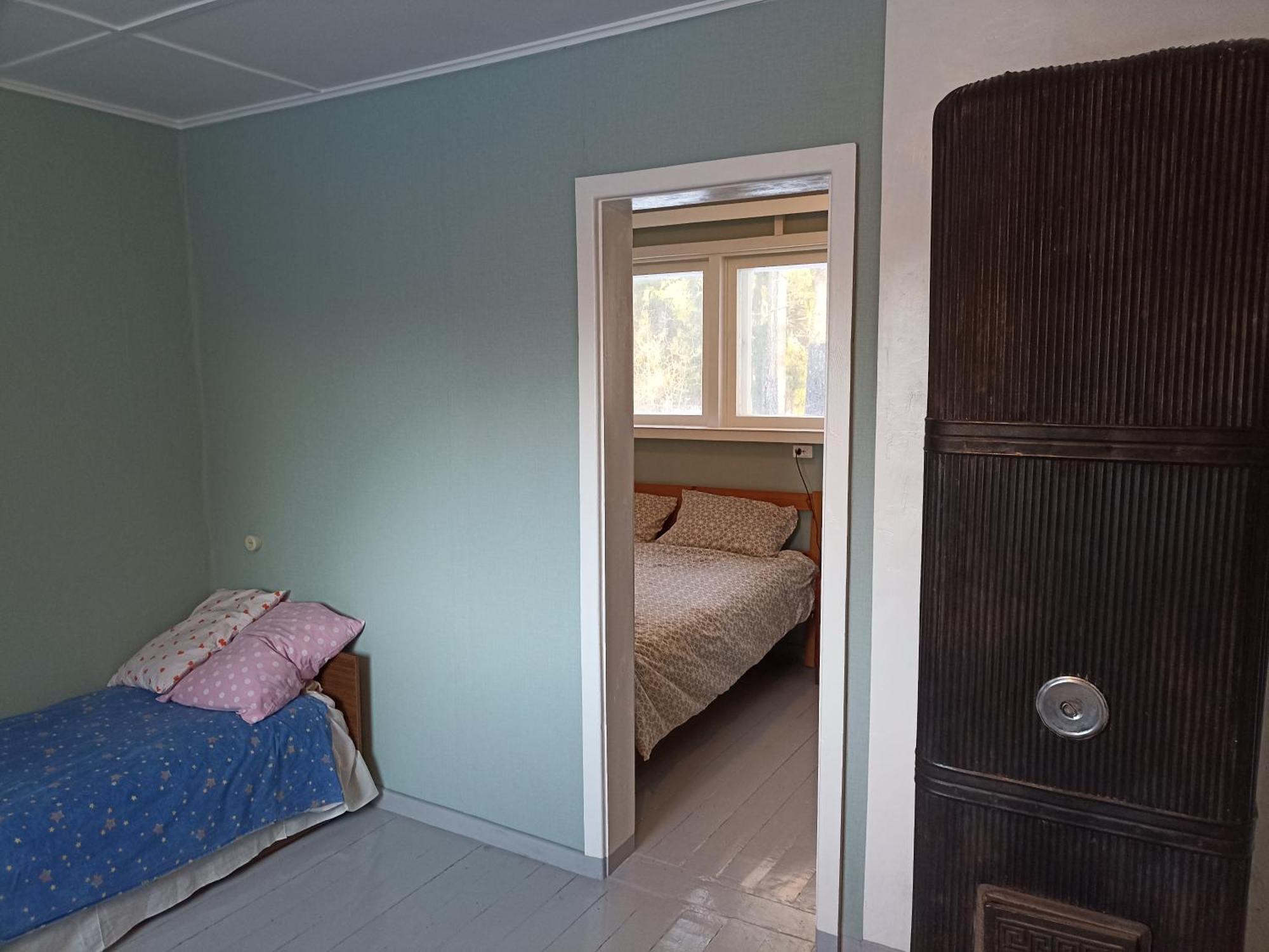 Kuus Tuba Hostel Leisi Екстериор снимка